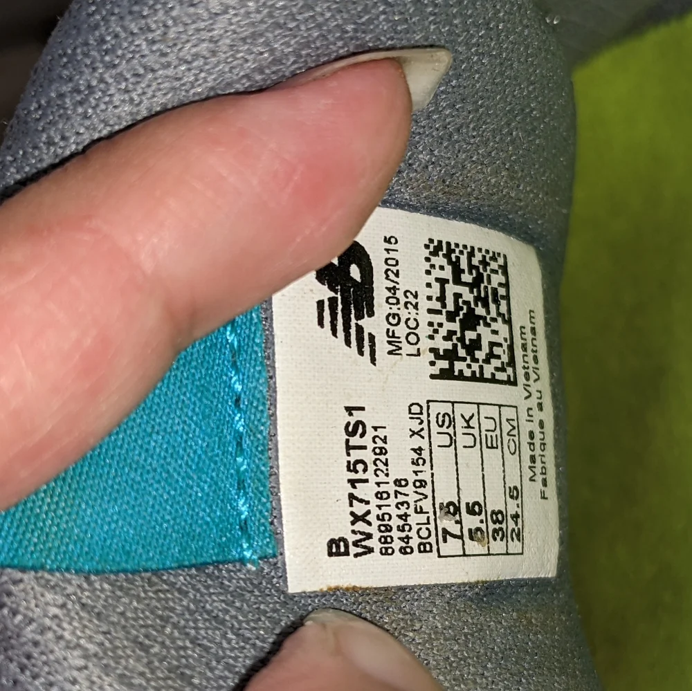New balance heel pillow sneakers